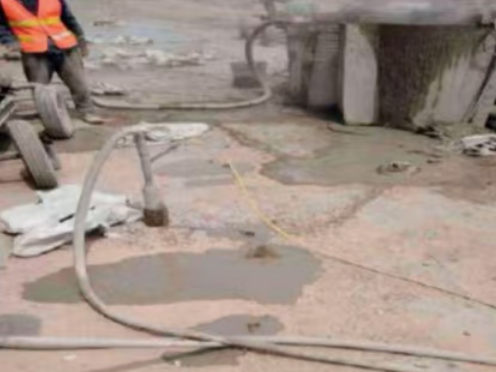 湘潭水泥混凝土路面板底注浆技术 路面脱空注浆整治方案