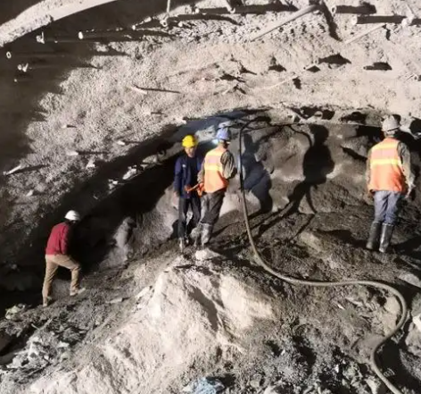 湘潭拱顶带模注浆料的施工流程及注意事项